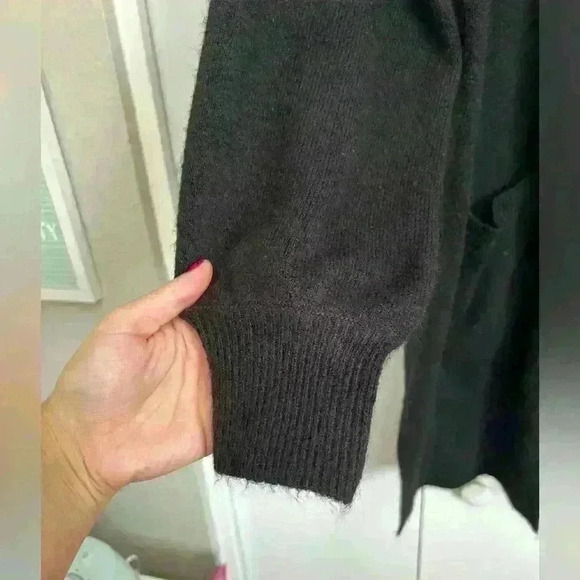 Forever 21 long sleeve cardigan sweater - Picture 3 of 5
